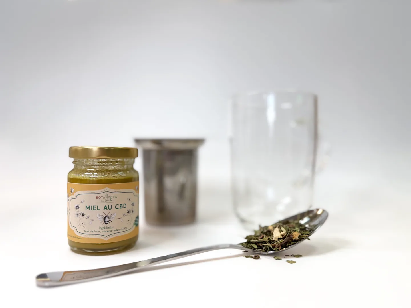 L'Art de l'Infusion CBD : Le Guide Ultime pour une Détente Optimale